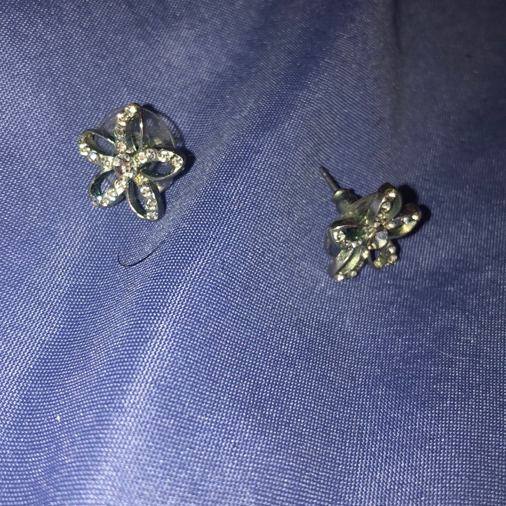 Gorgeous flower earrings